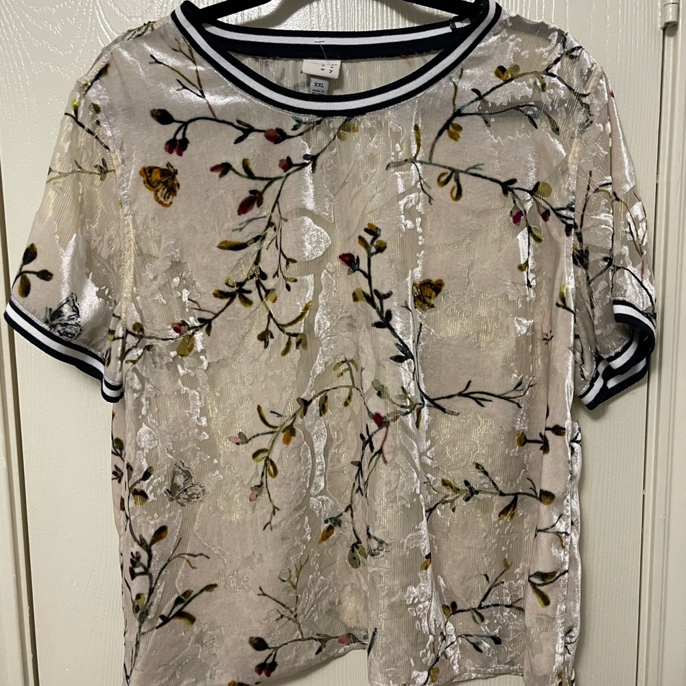 Floral Cream Print velvet Burnout T-Shirt size XL